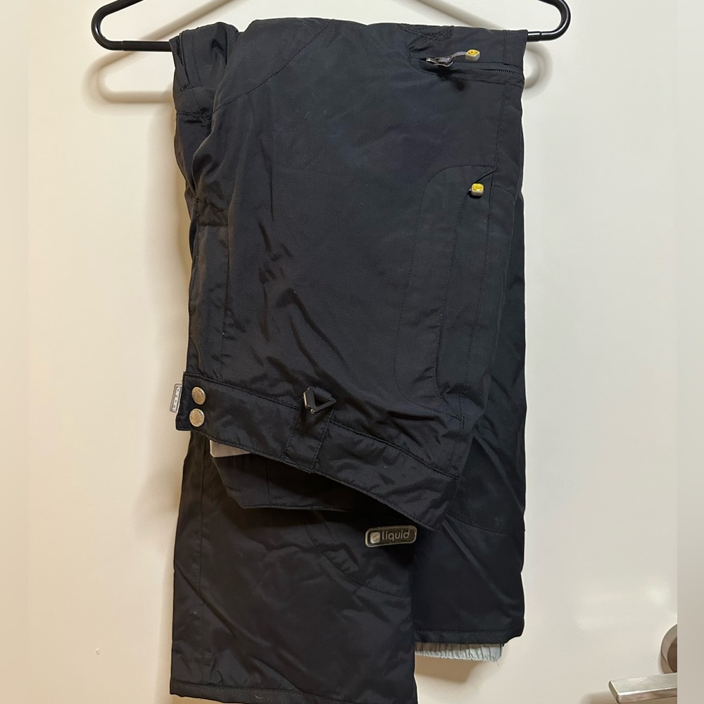 Black ski/snowboard pants!